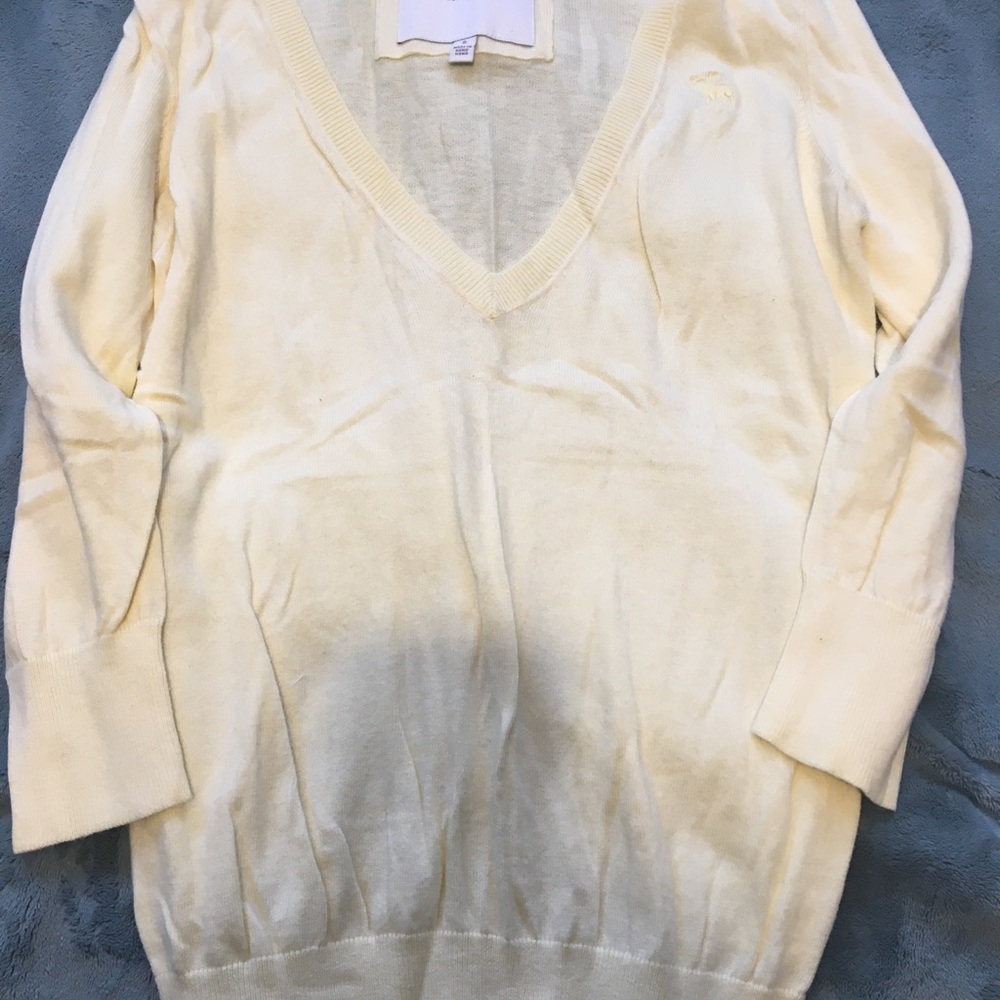 Abercrombie and Fitch sweater Size S